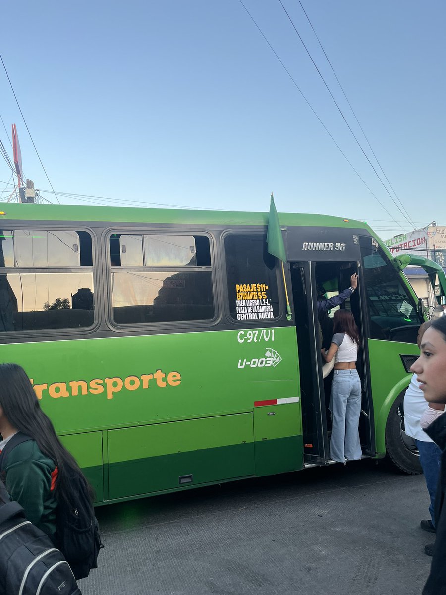 ppe990's tweet photo. Sube la tarifa a 20 pesos si quieres, pero pon más piches rutas 😡😤😡😤😡😤😡@PabloLemusN https://t.co/MbhV5SHLQU