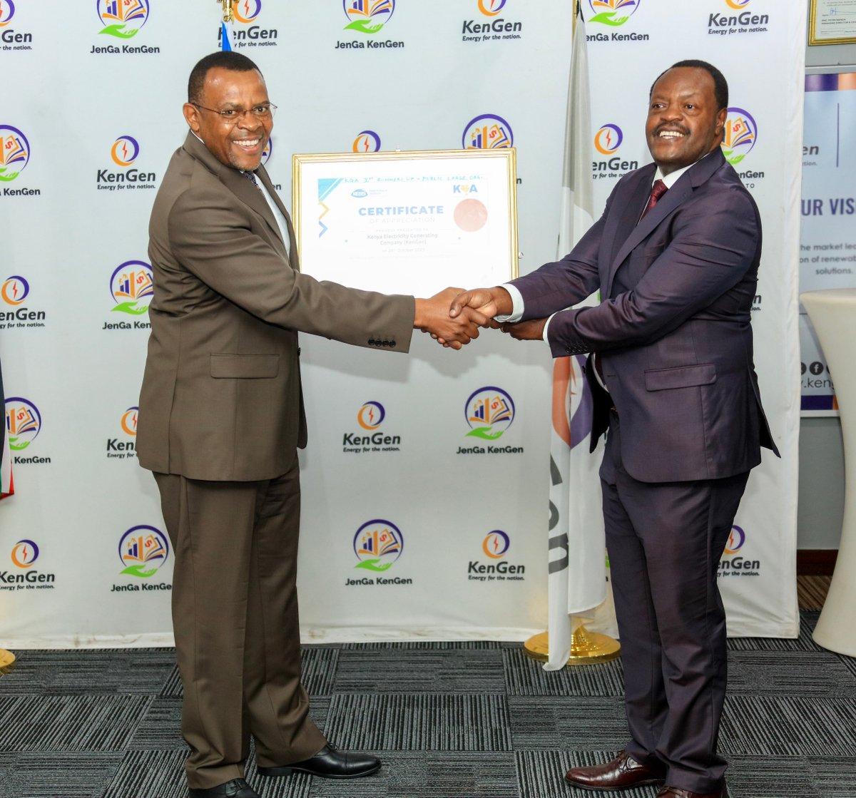 KenGenMDandCEO's tweet photo. Held a meeting with my #TeamJenGa Corporate Management Review Committee to review the performance of @KenGenKenya #ISO Integrated Management System, which comprises Quality Management, Environmental Management, and Occupational Health and Safety.
#KenGenISO
#JenGaKenGen https://t.co/OxUevqCA2W