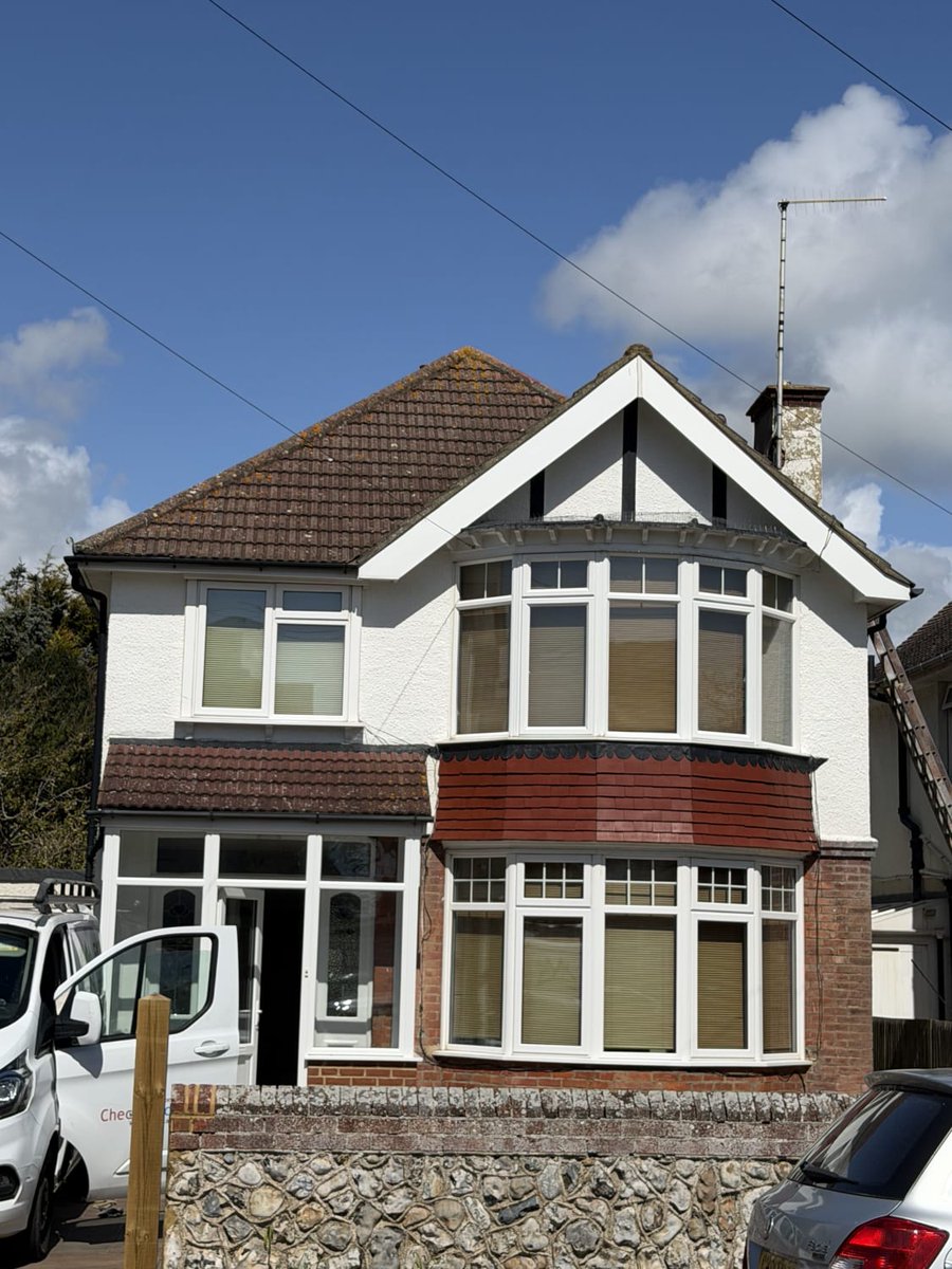 LeadsDoWork's tweet image. #tileroof #roof #roofer  quote required Bath Road #Worthing get this job lead via app 2uk.io/app