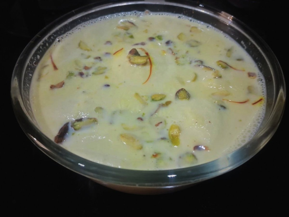saahitya_payana's tweet image. Made Rasmalai at home, didn't expect it to turn out this good tbh 😋

#SweetTreat #HomeMade
#GoodEvening