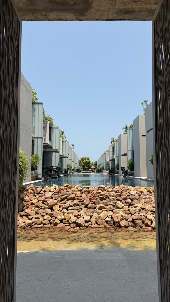 Beach Girl 😎 tweet media