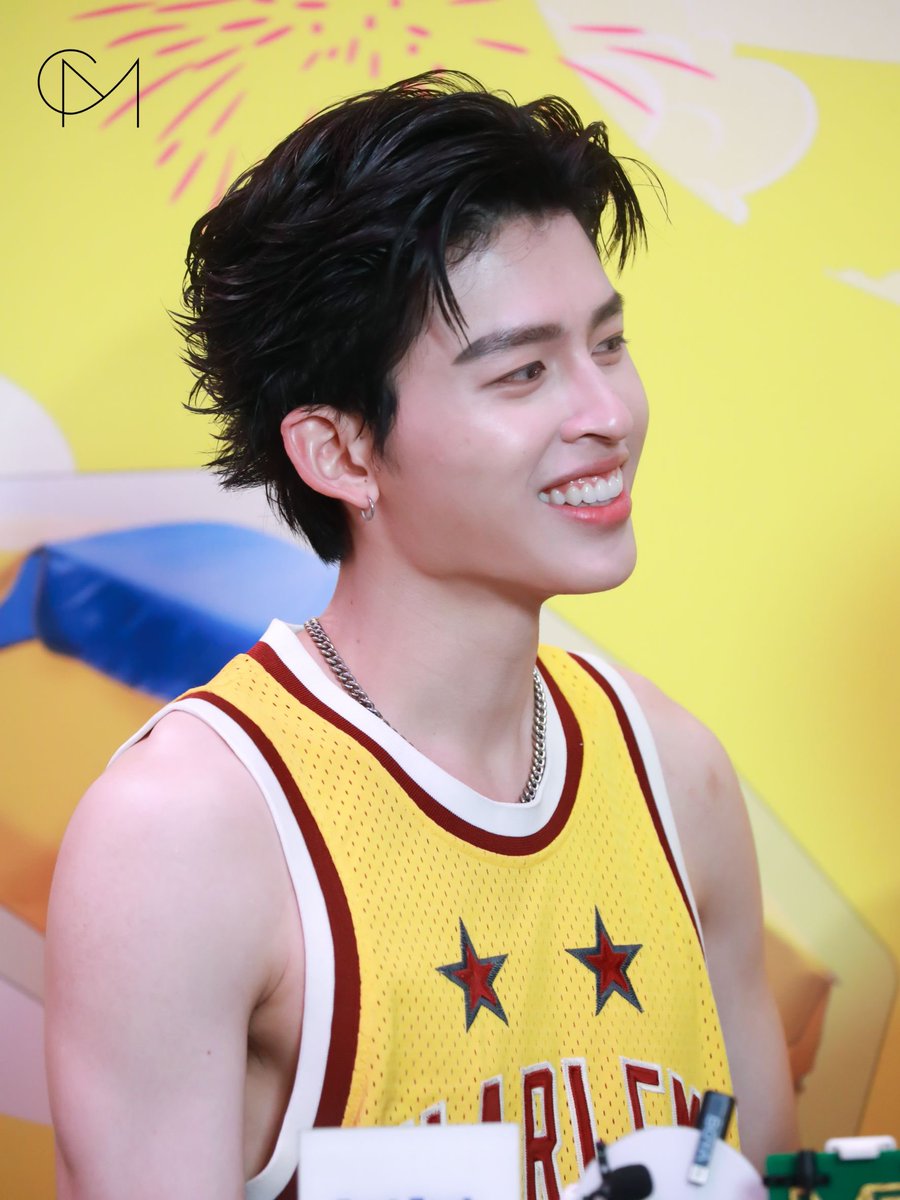 CM2 CONNECT tweet media