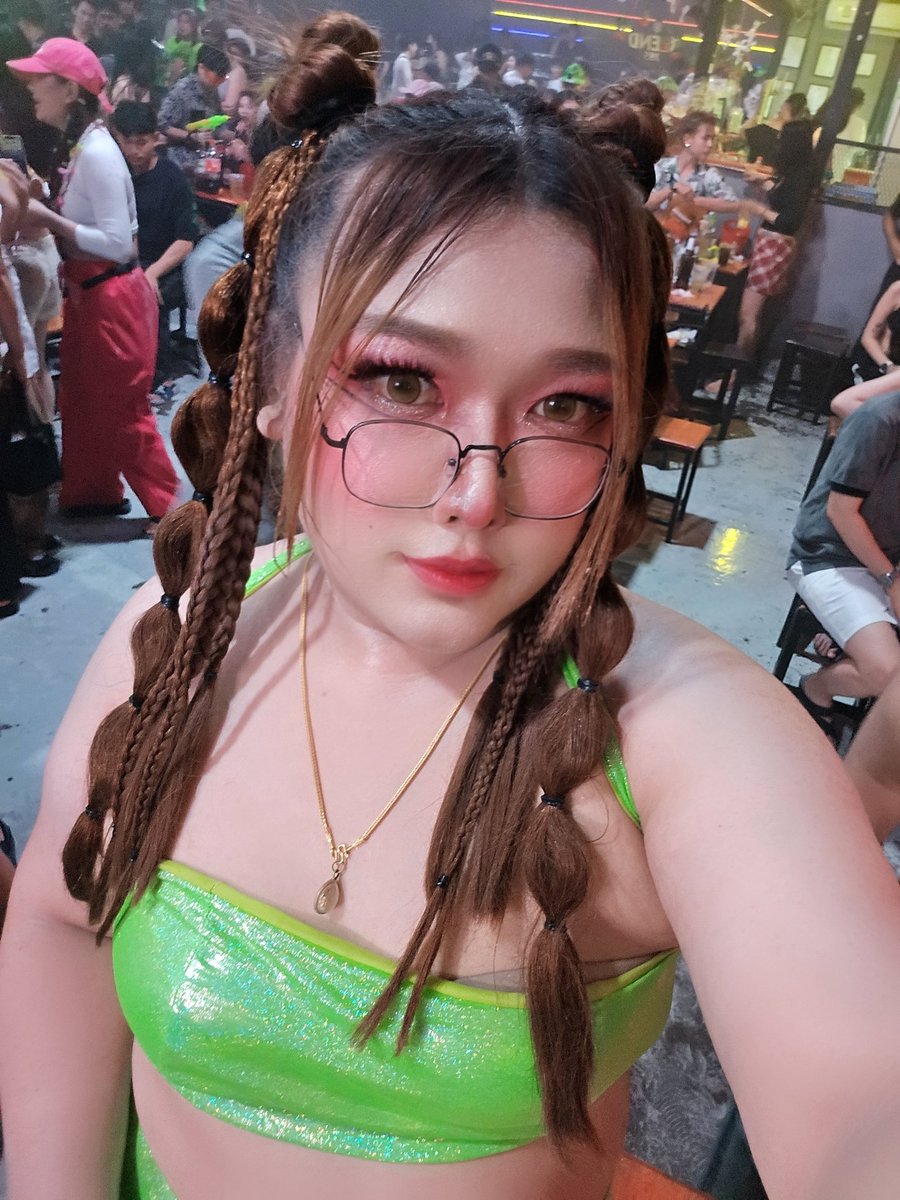 นามิ 🐷 tweet media