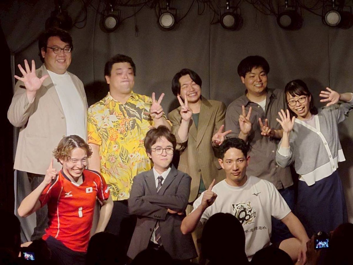 wadada_bantian's tweet image. 「SMALL」
ありがとうございました！！
軍団長が優しく厳しく、、
部活を思い出した。。。
オープニングMCも上手くなって、
ネタも強化して、企画も楽しいの考えて
6月も出れるようにがんばります💪

#SMALL