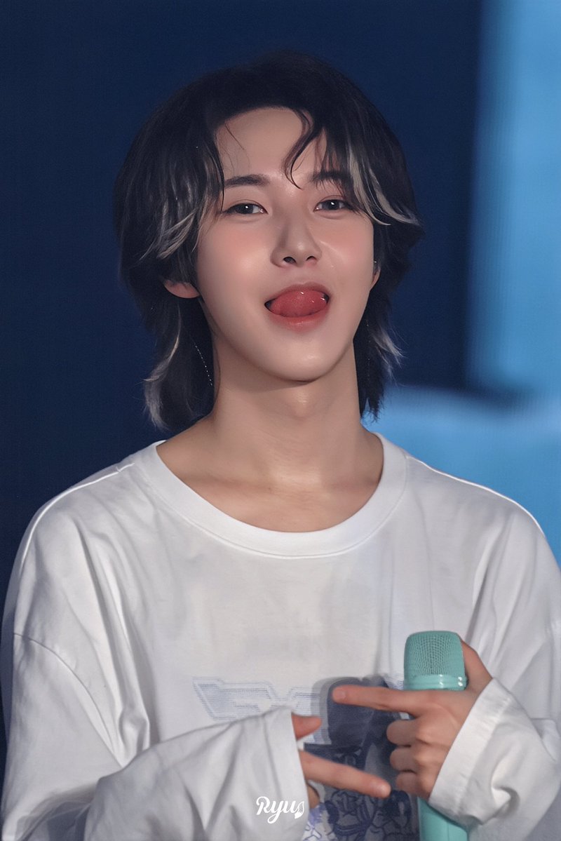 𝕽𝖞𝖚 ✶꙳ tweet media