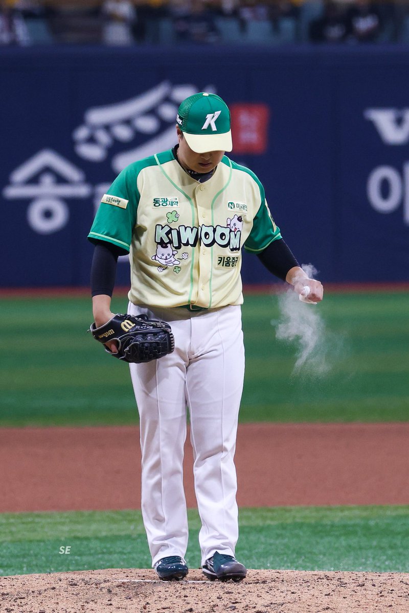내가 조아하는
가루마니날리는 로진
그리고 재웅이><
#상무피닉스 #김재웅