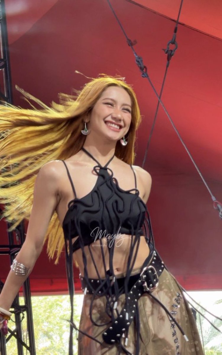 Sheena on Weverse 💜 tweet media