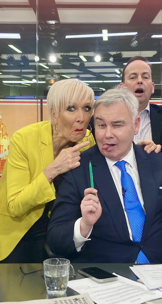 Dawn Neesom tweet media