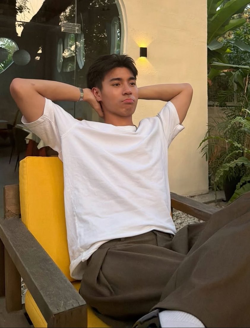 whosechayall's tweet image. ganitong ganito yung naging crush ni esnyr eh🤭

#BRESNYR #BrentManalo #EsnyrRanollo