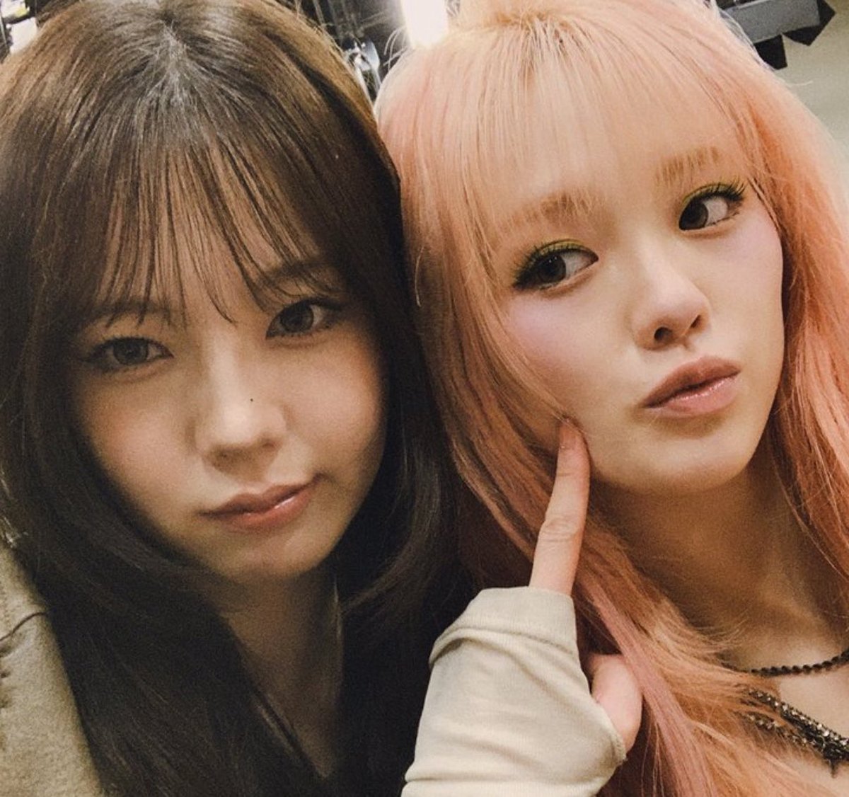 か す み tweet media