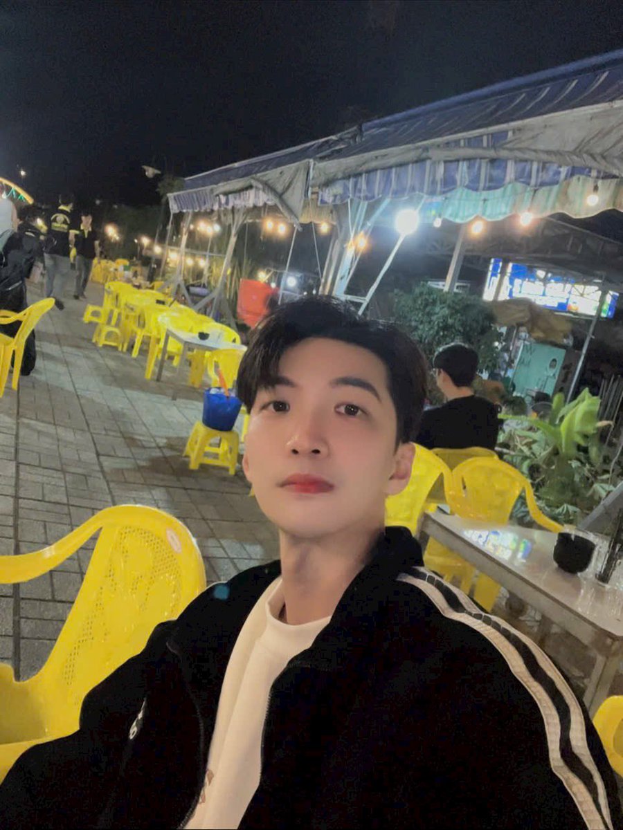 Hoàng Huy tweet media