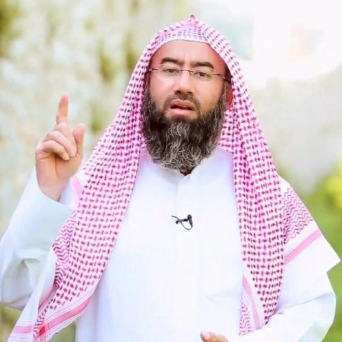 الشيخ الفاضل نبيل العوضي حفظه الله <a href="/NabilAlawadhy/">نبيل علي العوضي</a> 

تربينا على دروسه ومحاضراته ، ومواعظه المؤثرة .

كان الشيخ سبباً في هداية الكثير .

يستحق كل خير