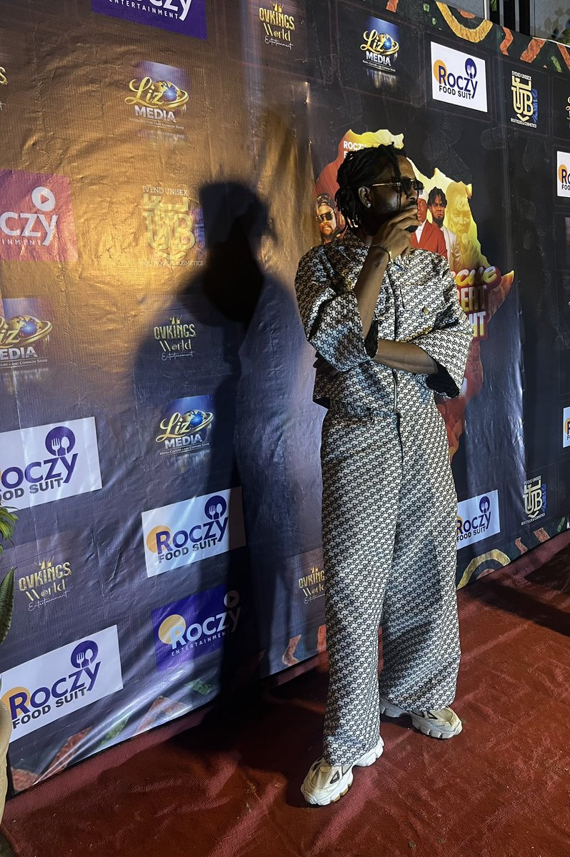 ike9iam's tweet image. You see a shadow, I see a future star. 

#artist #imakwaarmy #wave