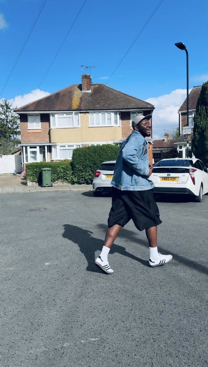 UGLI3ST 🦍 tweet media