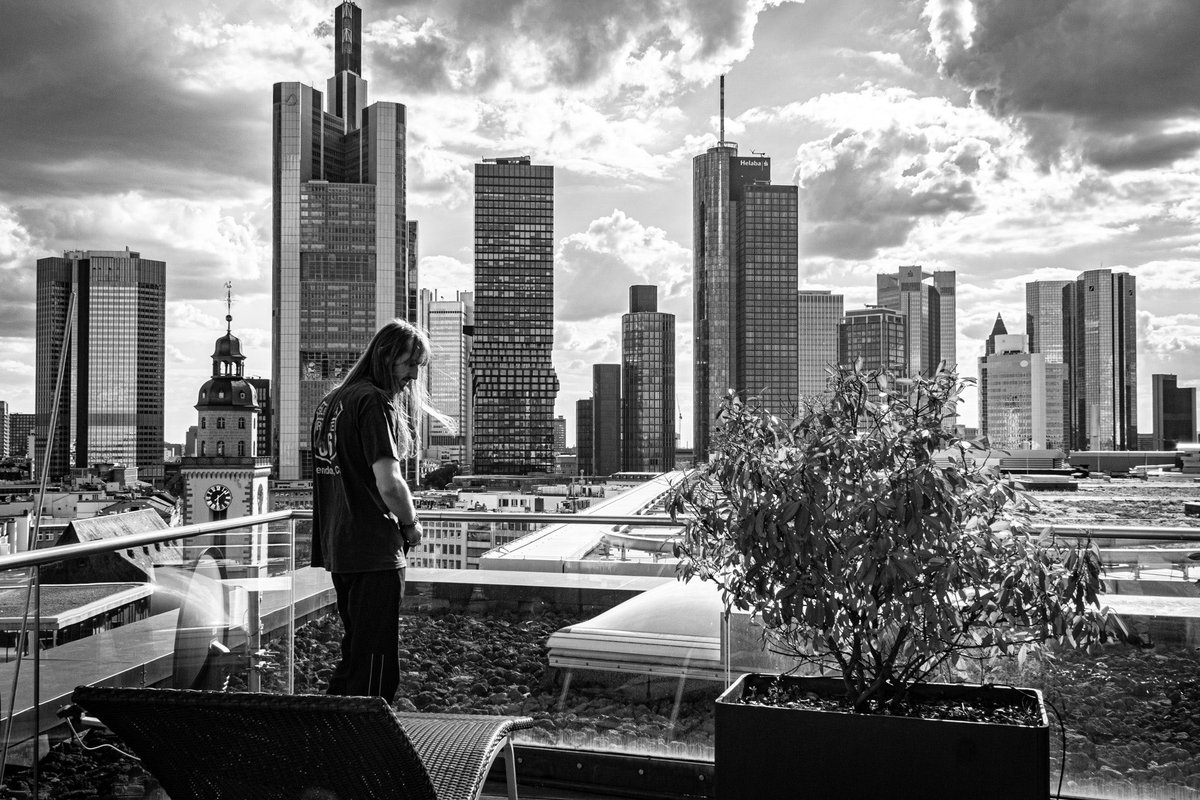 TakkeTwins's tweet image. Take für Tak(k)e 🎬◼️◻️
.
#setlife #filmmaking #behindthescenes #blackandwhitephotography #takketwins