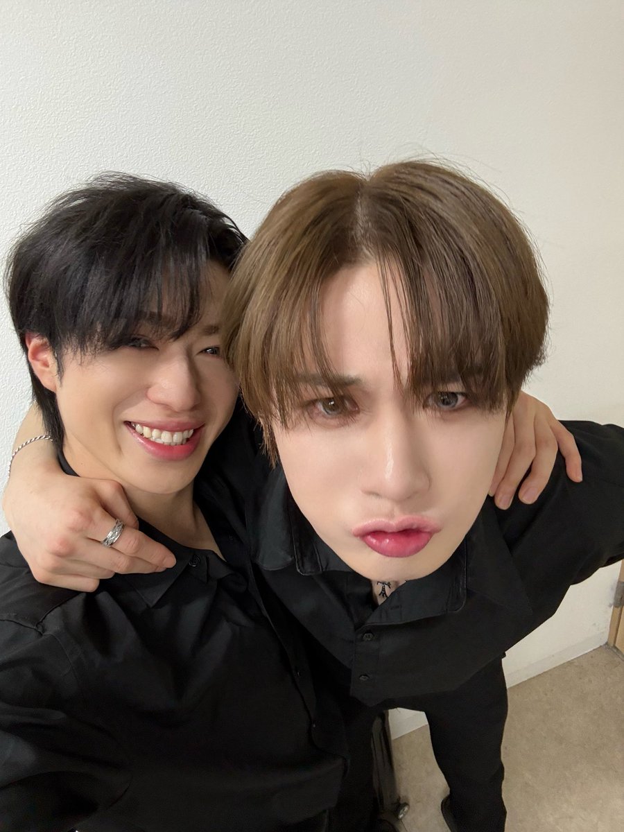 김시훈 너 왤케 귀여워