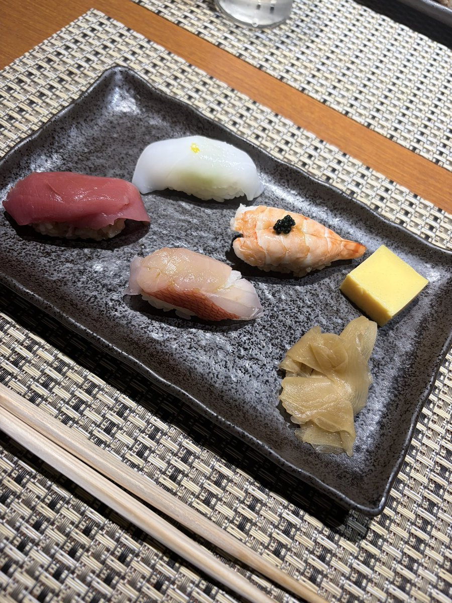 川崎のお寿司＆天ぷら🍤ミシュラン店に初訪問。ランチでお得に。お寿司✖️天ぷら🟰至福💓。最近は何でも地元でがよかよ。

#よこ田
#川崎
