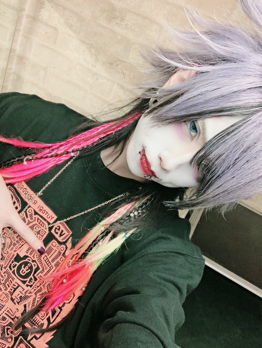 シンナ tweet media