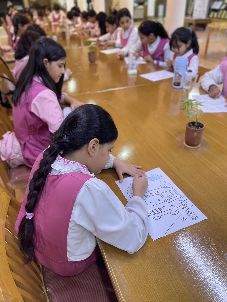 مكتبة منيرة بنت محمد الملحم بالغاط tweet media