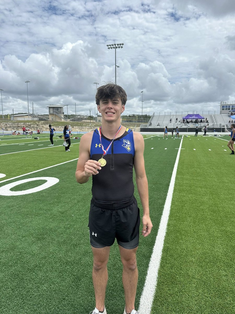 LagoVistaISD's tweet photo. Varsity Boys are District Champions and JV Boys finished fourth.

Area qualifiers include multiple top finishes, highlighted by a 4x200 relay school record of 1:27.68 and several first place performances on the track and in field events.

Proud of this group. On to Area. https://t.co/TBi6hLc4Bd