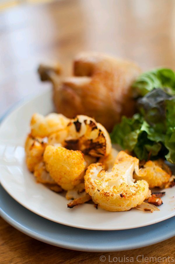 Living_Lou's tweet image. Roasted cauliflower with Sriracha is so TASTY!

RECIPE: buff.ly/2J8dG74
#foodie #veggies