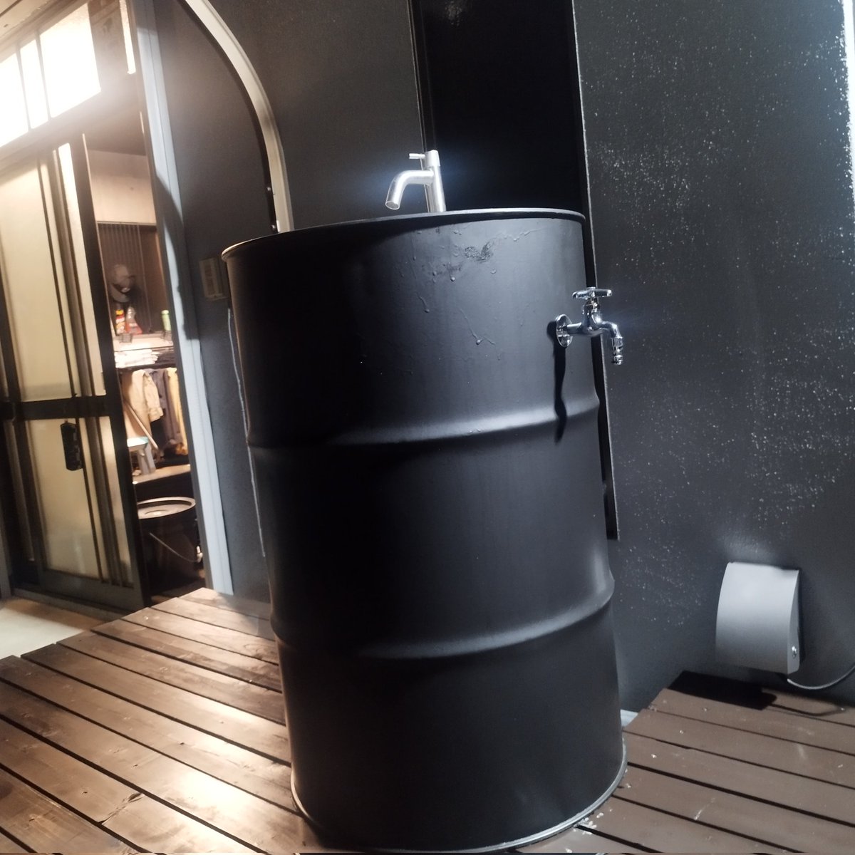 tayHood4's tweet image. DIYドラム缶リメイク水栓🔥
洗車用に別で蛇口は必須だよね
雰囲気いいし実用性あって作って良かった👽
＃DIY
