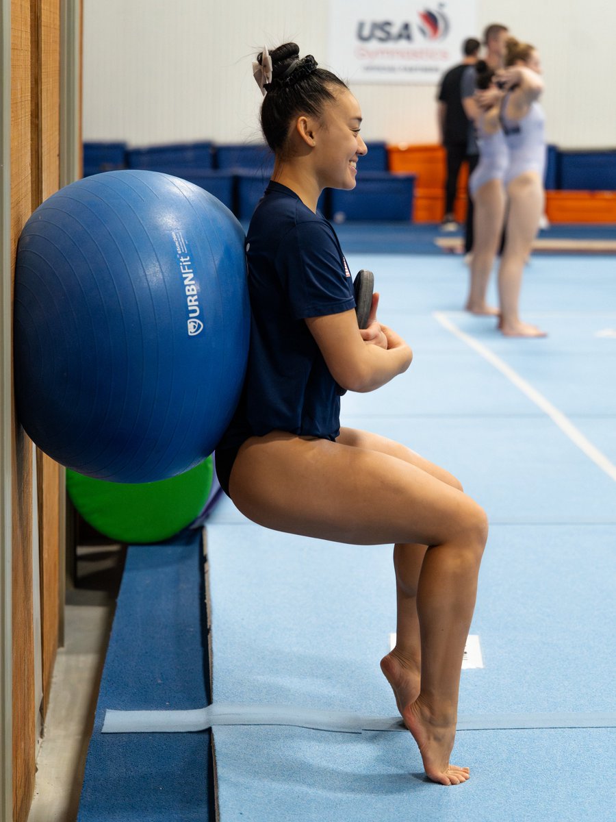 USAGym's tweet photo. one rep at a time 💪

a look inside our strength &amp; conditioning at women’s april camp 👀⤵️ https://t.co/u2fpaeG5Dw