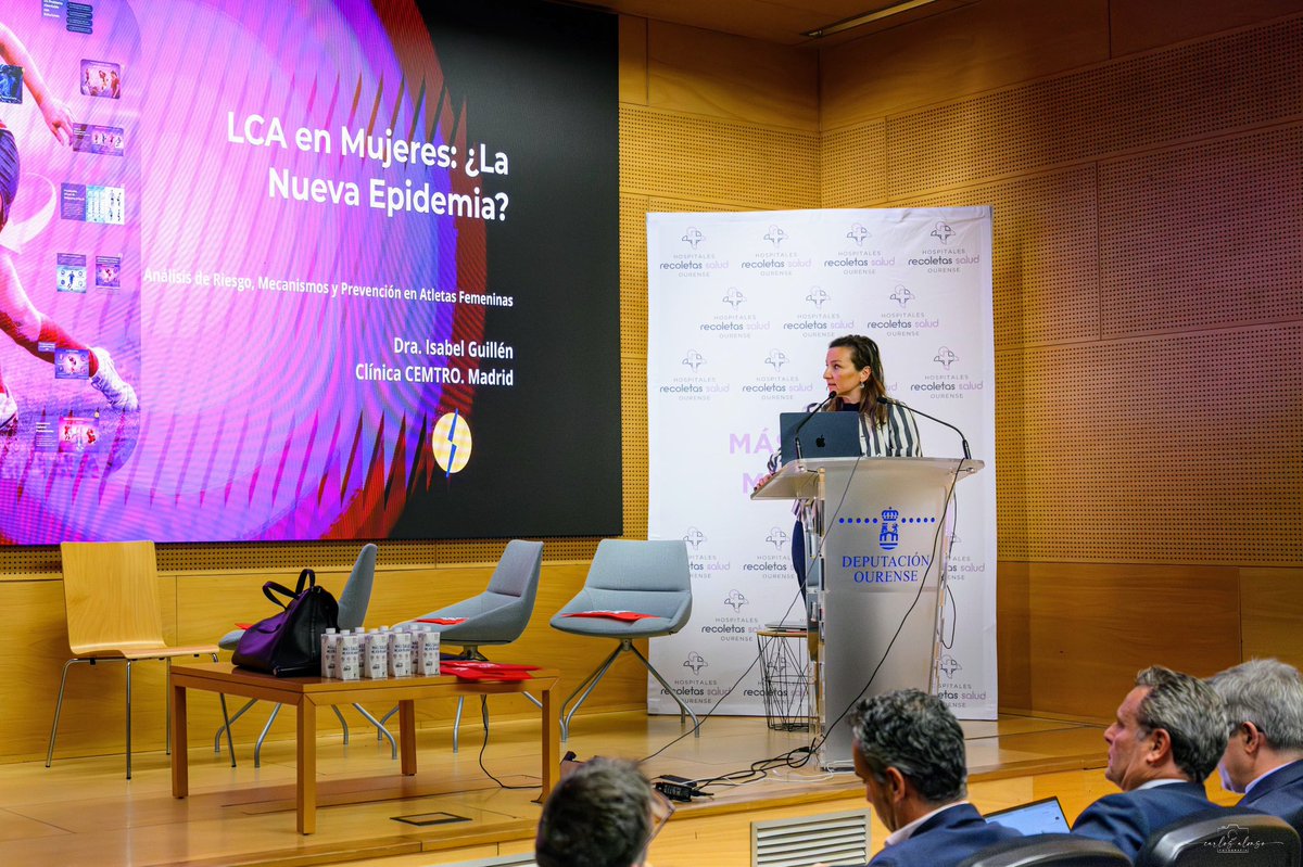 Participando en el I Meeting Trauma Deportiva “Return to Play” en fútbol en Ourense representando a @clinicacemtro ⚽🦵

🥼He tenido la oportunidad de hablar sobre el LCA en mujeres, un tema clave donde todavía queda mucho por avanzar en prevención, diagnóstico y tratamiento