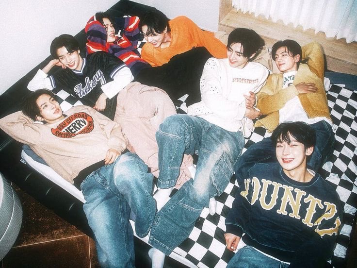 설 | sevEN tweet media