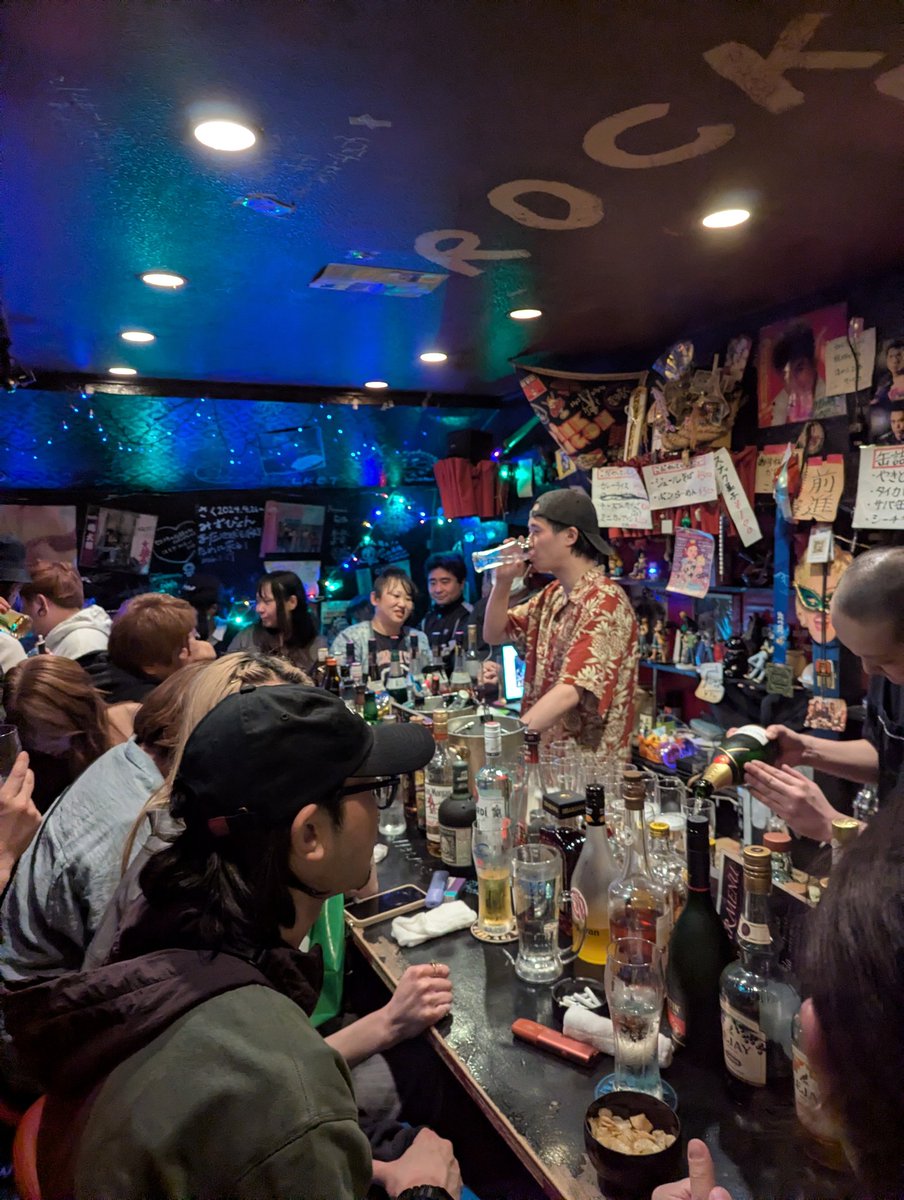 ビン太です。
1号店のにこにこバーボンジュールが13周年を迎えられました！！
みなさんのおかげ！！
唯一無二の街の充電スポット
これからもよろしくお願いします
#千歳船橋bar