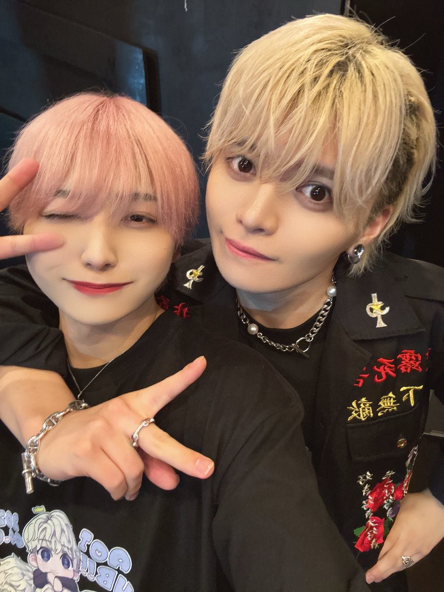 ちひろ tweet media