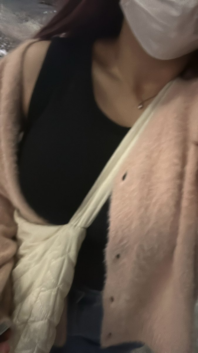 hamadaelbllat's tweet photo. 오늘 좀 심심한데 같이 맥주 한 잔? 
#섹트 #맘눌뎀  #selfie #beauty #ootd https://t.co/s7Aa34aRNS