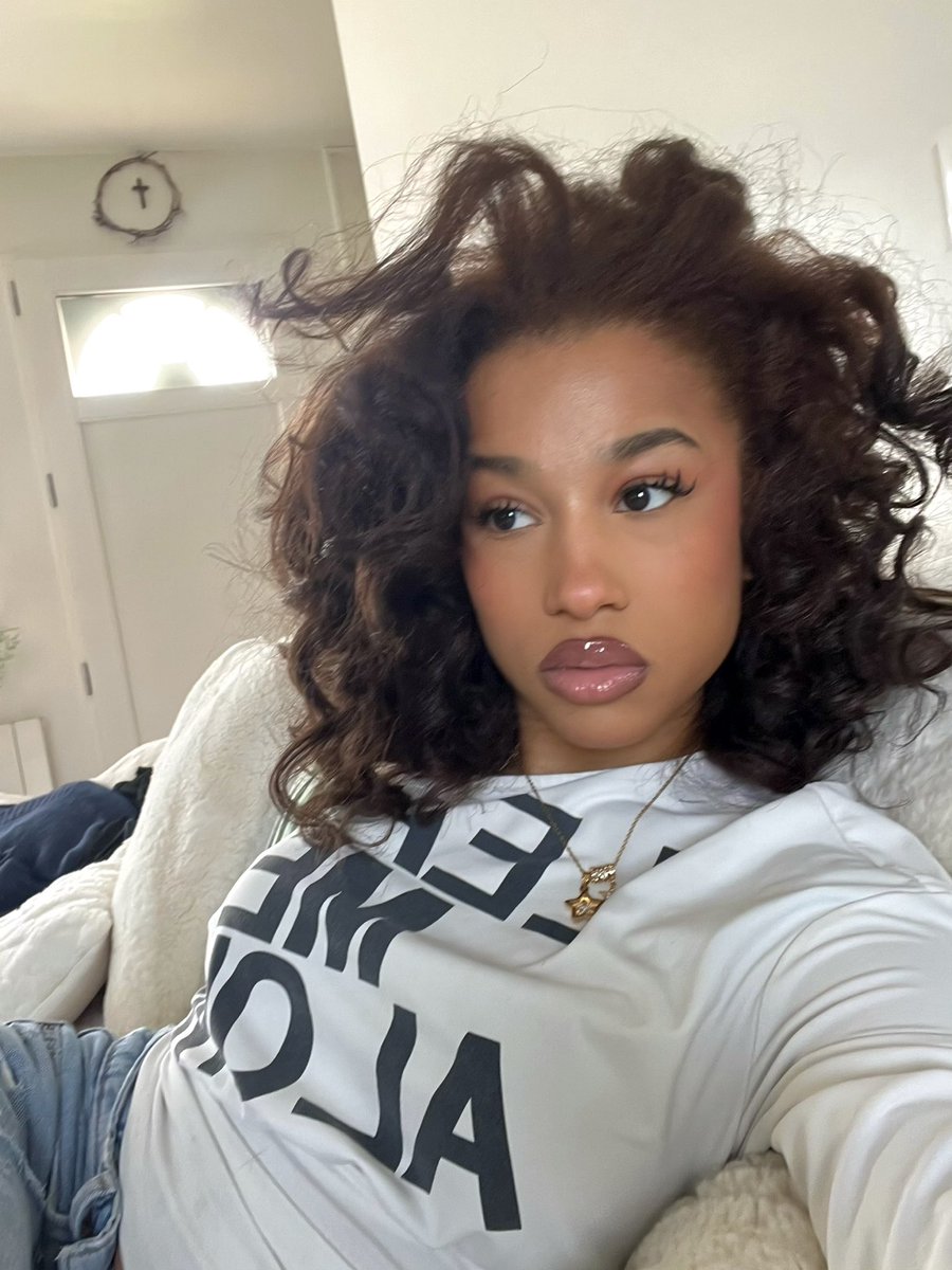 vanessacrossou1's tweet image. la couleur est bcp plus intense IRL qu’en photo #0flop