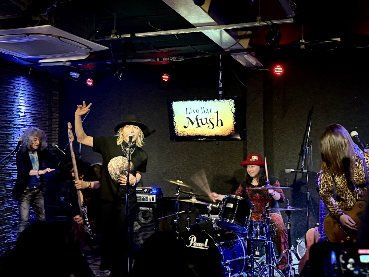 THE LOVEROCK VIOLENT tweet media