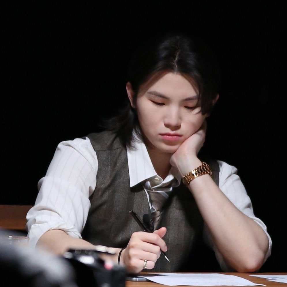 wz day 💌 tweet media