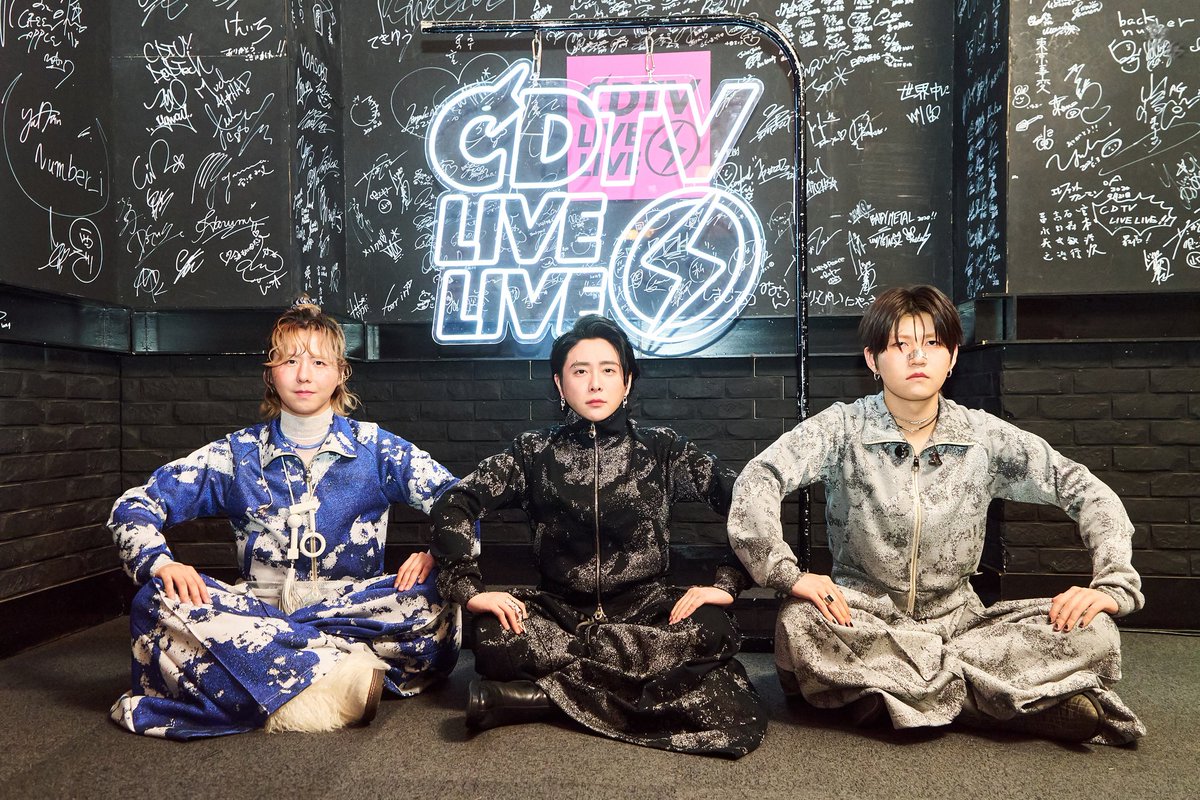 来週のクスシキ、ただでさえ好きすぎるのに一瞬映った予告映像で↓といい勝負かもしれない♡はぁー楽しみ！ほんとはLIVEで聴きたいよーー❤️
#MrsGREENAPPLE
#テレビミセス