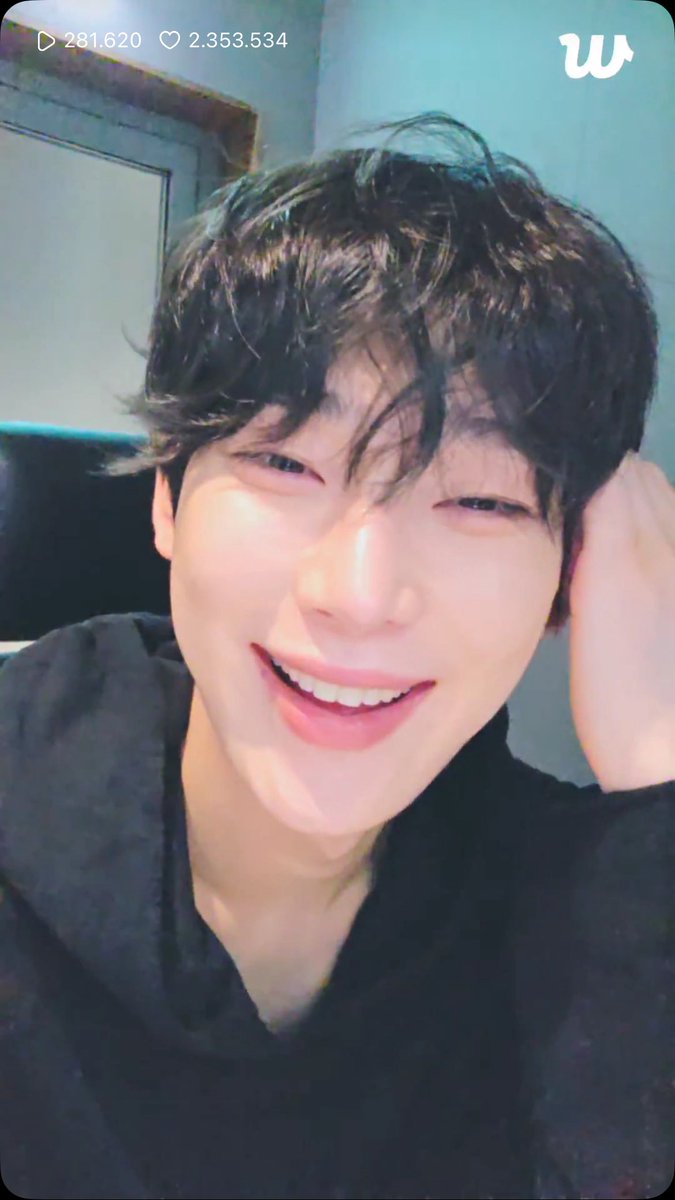 enhypenupdates's tweet image. [EN-LIVE PLAYLIST 🌟] 260413
"Finally Live"

Sunoo's Weverse Live Playlist 🎵

Stick With You - TOMORROW X TOGETHER
We on Fire - &amp;amp;TEAM
BLOSSOM - ENHYPEN
Shine on Me - ENHYPEN
SWIM - BTS

@ENHYPEN_members @ENHYPEN #ENHYPEN #엔하이픈