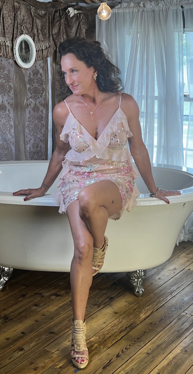 TicklishInTexas tweet media