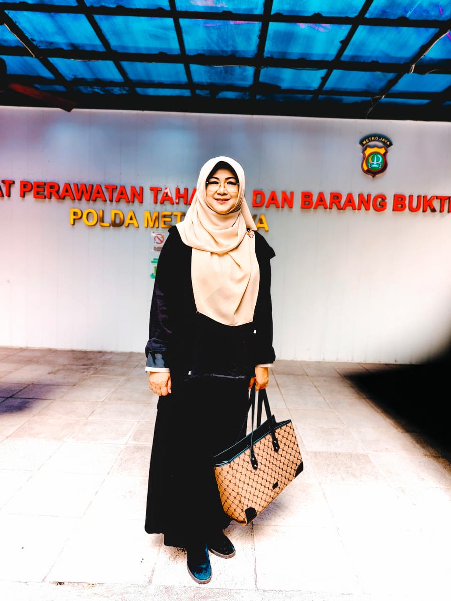 Dokter Tifa tweet media