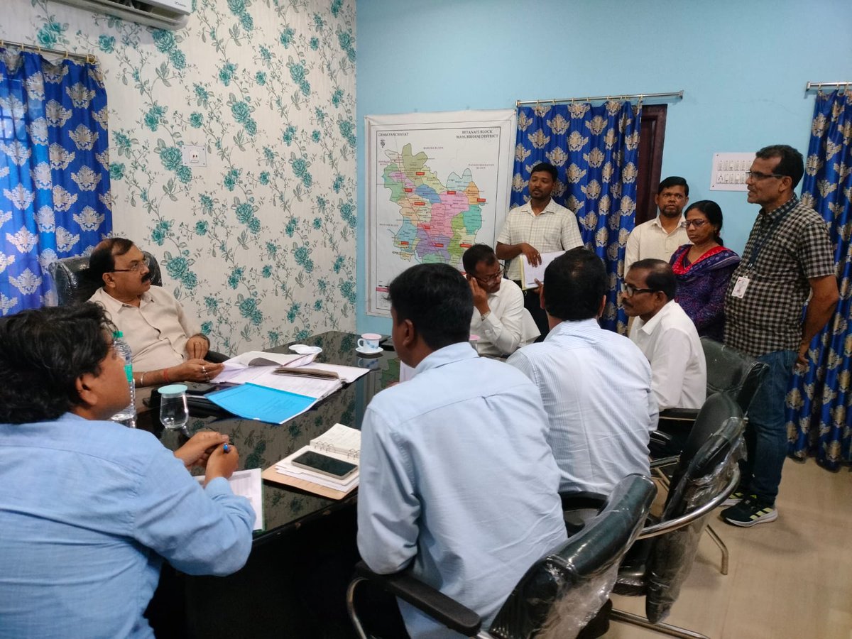 DM_Mayurbhanj's tweet image. Hon’ble Member, Board of Revenue, Shri Satyabrata Sahu (IAS), inspected Betnoti Tahasil today.

The Collector, Mayurbhanj, ADM, Mayurbhanj, and all concerned officials were present during the inspection. 
#Mayurbhanj #Governance #PublicService #Odisha
