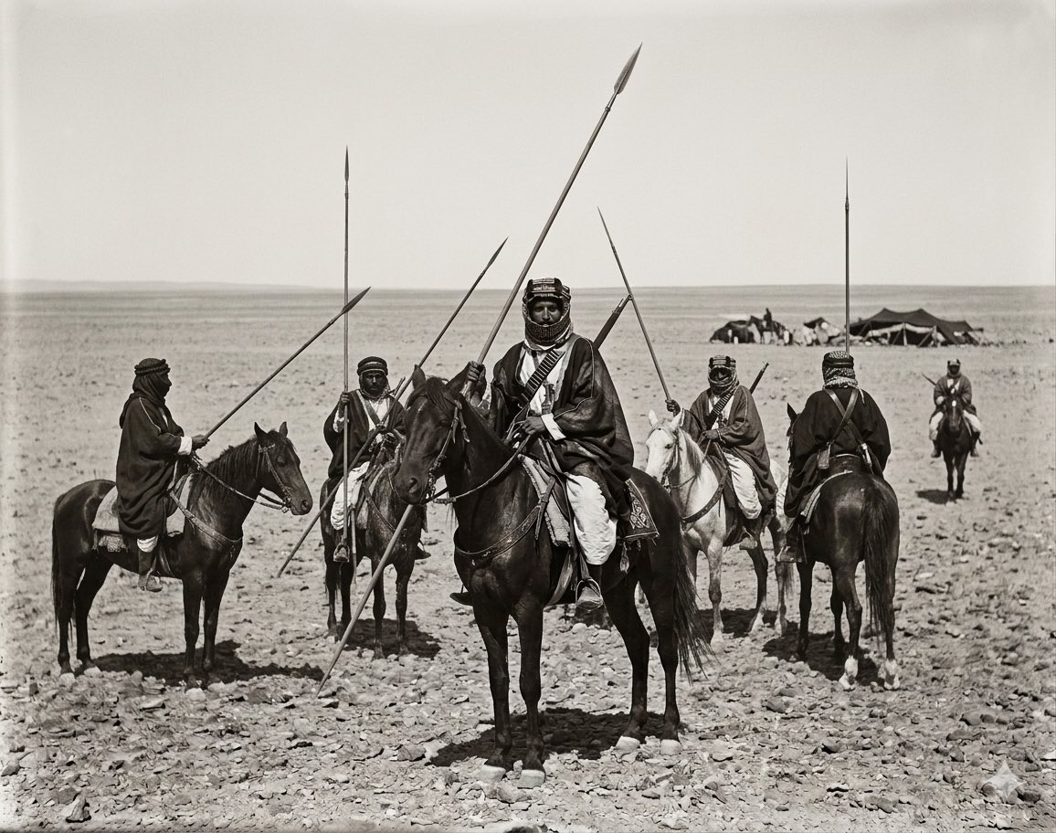 (١) : من اسماء خيول فرسان و شيوخ القبائل من قبيلة حرب و سبيع و عتيبة و مطير :
-

- وهنا نورد بعض الخيول المملوكة فرسان ومشايخ قبيلة حرب :
• الكحيلة : فرس ناقي بن حسن السليمي
• عشَيْش: جواد حثلين بن دغيم بن هديب من الفردة 
• عويضة: فرس عوض أبو راسين .
• رثيعة العبية: فرس عضيب