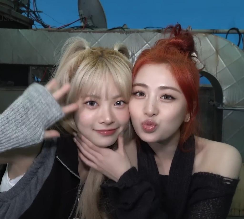 🎉 CATEGORY IS LE SSERAFIM 🎉 tweet media