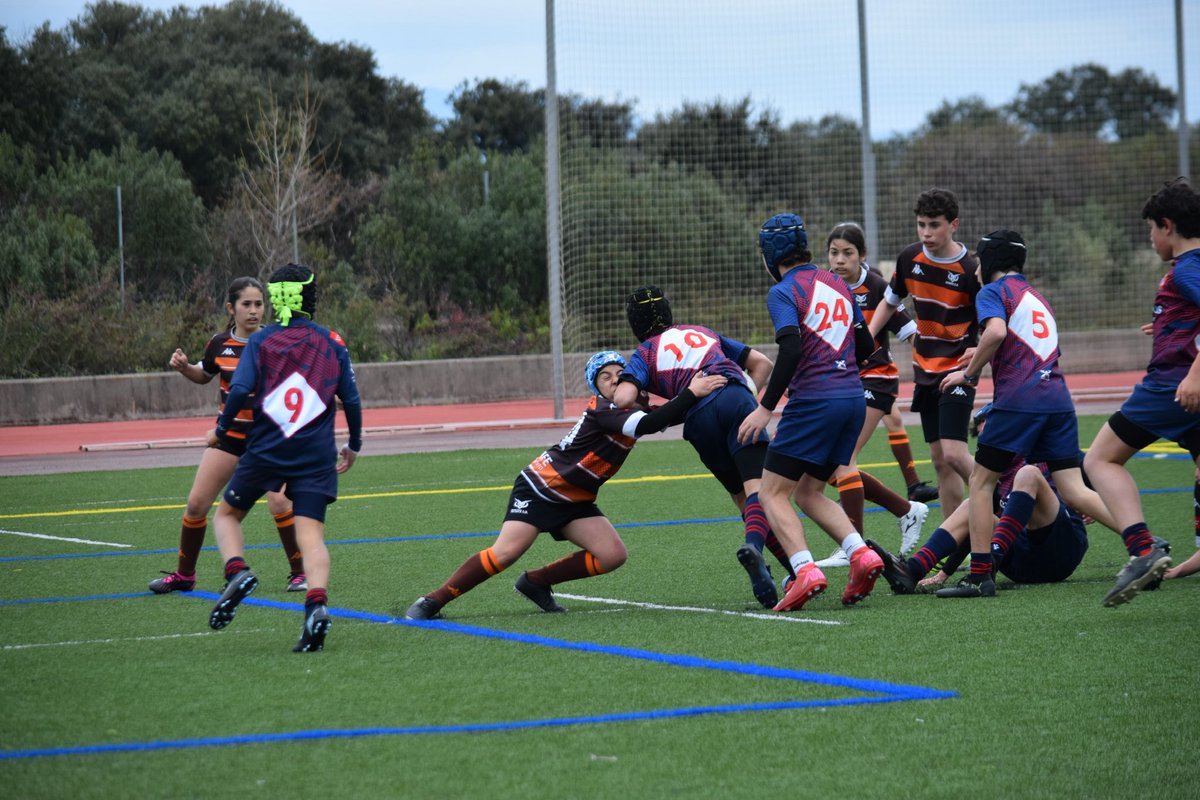 GetafeCR's tweet photo. 🟧 U14 GETAFE CR 🟫

🏆 Semifinal Bronce
🏉 Majadahonda - Getafe CR
🏟️ Universidad Alfonso X | Villanueva de la Cañada (Madrid)

📸 Silvia Gallego
🔗 https://t.co/wHFsMRLab1

#getafe #rugby #leganes #parla #pinto https://t.co/OTMk0dskkd