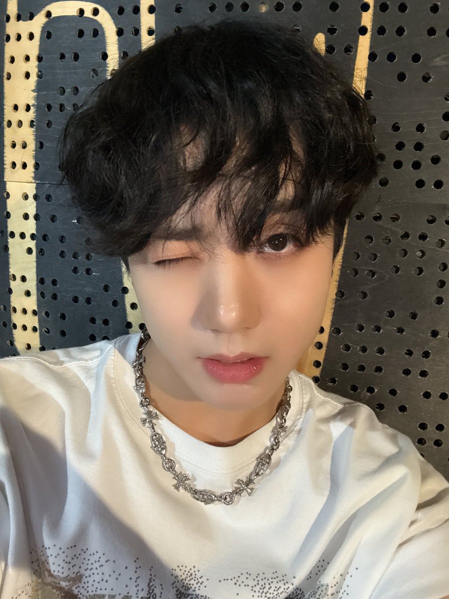 TRENDZ (트렌드지) tweet media