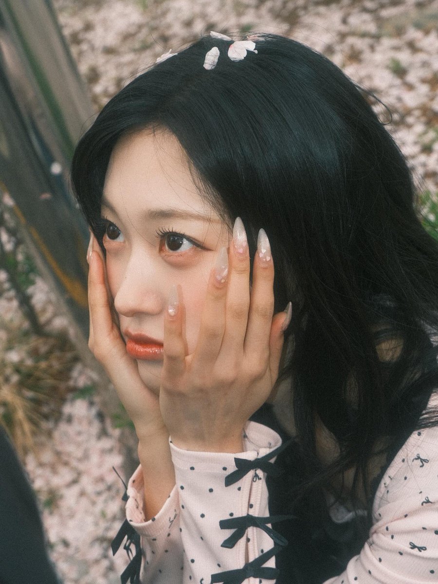 choerry zip tweet media