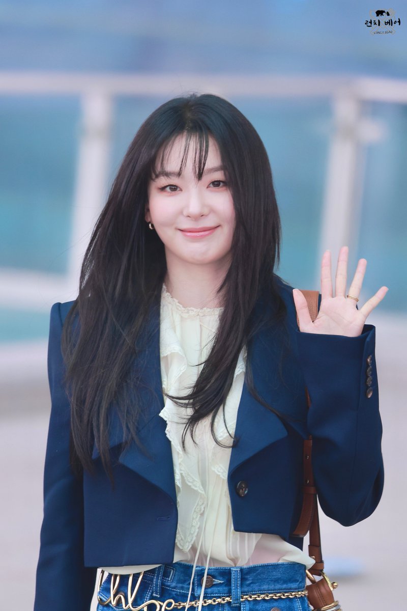 dailyksg's tweet photo. #SEULGI #슬기 #REDVELVET https://t.co/656g8YxvcM