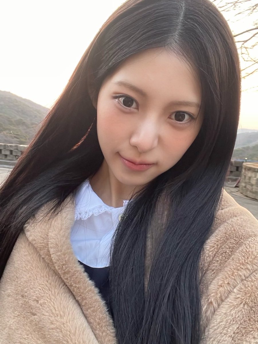 Moody0522's tweet image. 거의 쌩얼 뮤비착 🤭 쌩얼도 이뿨ㅎㅎ

#LIV #리브
#리뿌왔숑