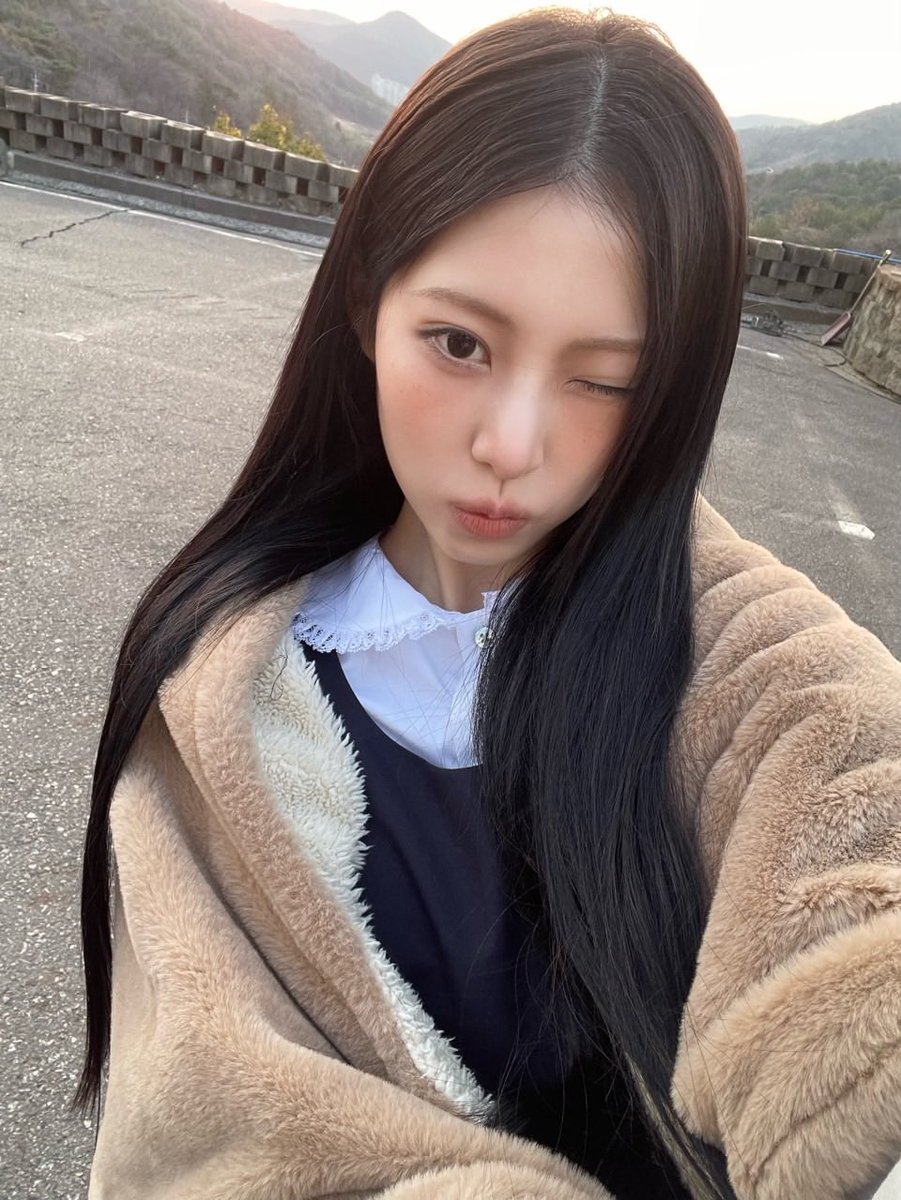 Moody0522's tweet image. 거의 쌩얼 뮤비착 🤭 쌩얼도 이뿨ㅎㅎ

#LIV #리브
#리뿌왔숑