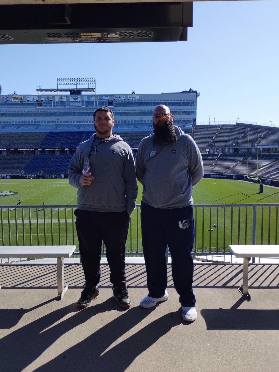 UCethanovalles's tweet photo. Thank you @UConnFootball for such an amazing visit! I'm very excited to get back up! https://t.co/9HuymgBdTP