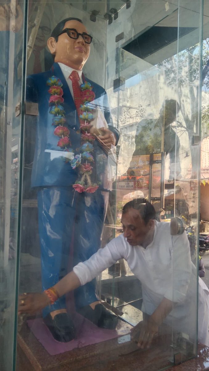 Ravinder Solanki tweet media